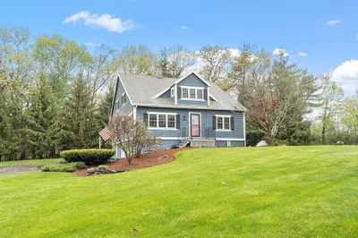 215 Legate Hill Rd