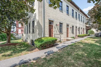 201 Thorndike St #5-02 1