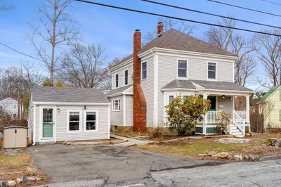 186 E. Lothrop St