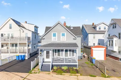 542 Shirley St 1