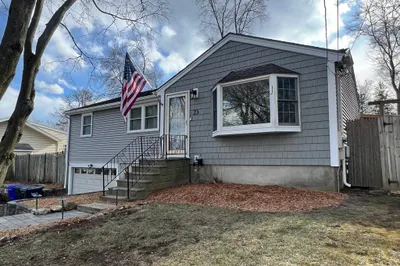 23 Yale Dr