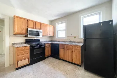 32-34 Holyoke St #34-2
