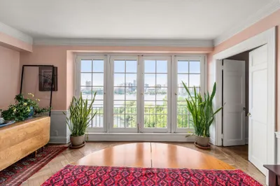 274 Beacon Street #8R 1