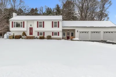 11 Crystal Dr 1