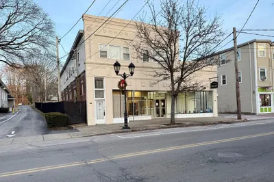 305 Court St #B 1