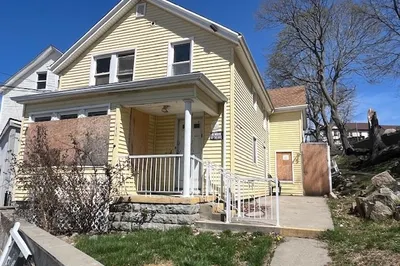 1814 Pleasant Street 1