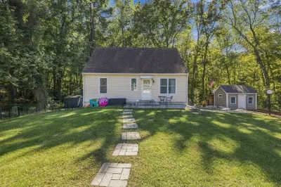 24 Morse Ave 1