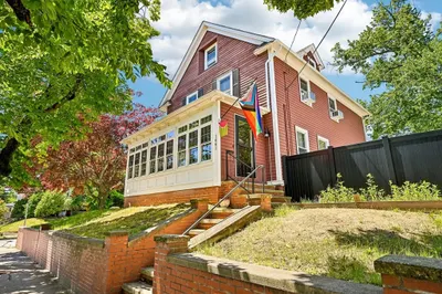 1061 Narragansett Blvd