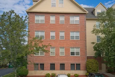 1 Powder Mill Squre Sq #107 1