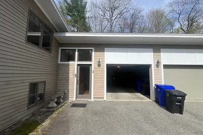 3A Robinson Drive #A 1