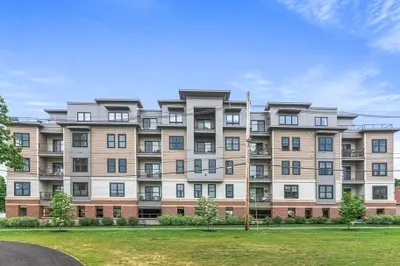 3 Bennett St #201 1