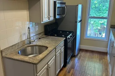 80 Bernard St #2