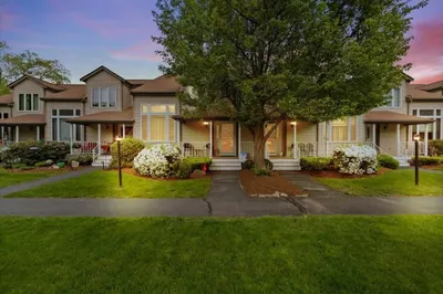 8 Willow Pond Dr #8
