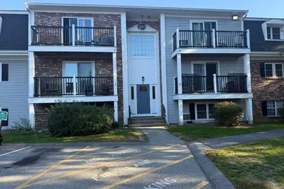 3 Chapel Hill Dr #2