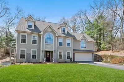 227 Thurber Ave 1