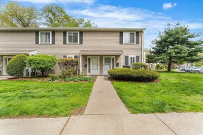 42 Village Brook Ln #42 1