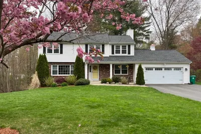 9 Thornton Dr 1