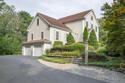 425 Bay Rd 1