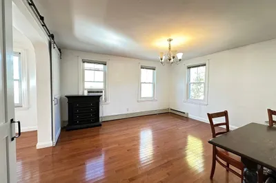 12 Wellesley Ave #1 1