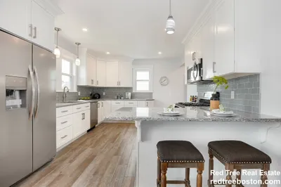 29 Strathmore Rd #1