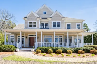 24 Highwood Ln 1