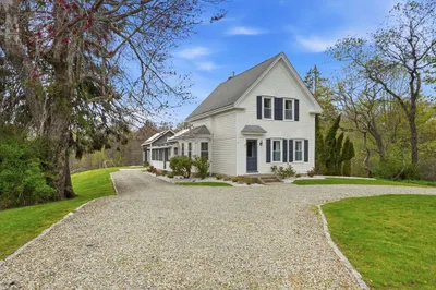 29 Bartlett Rd 1