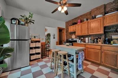 31 Riverdale St #1