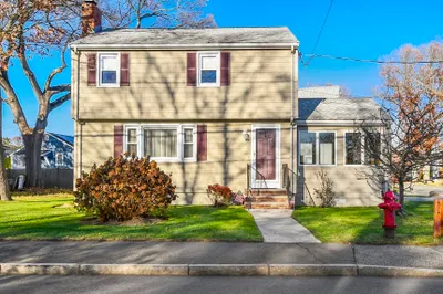 102 Pine St