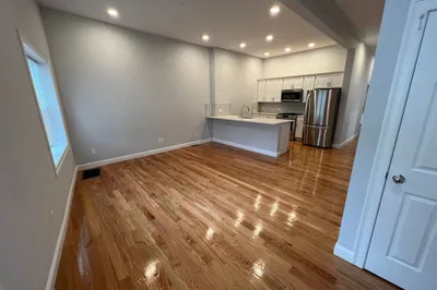 126 Cross St #1