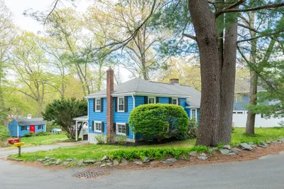 37 Colrain Rd 1