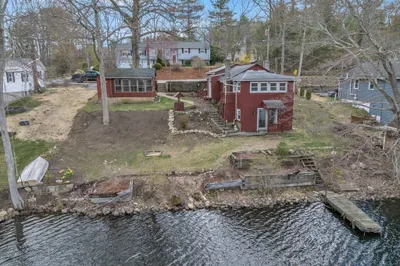 31 Cranberry Meadow Shore Rd