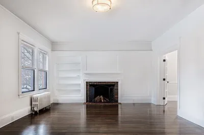 12 Eaton Ct