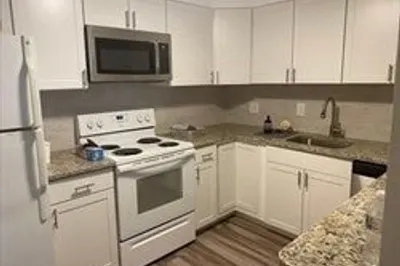 A1 Colonial Drive #5