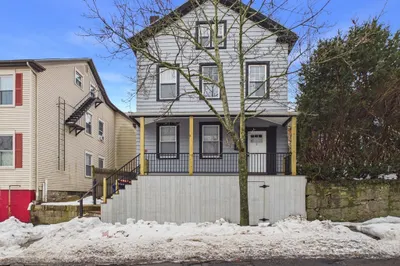 154 Maxfield St 1