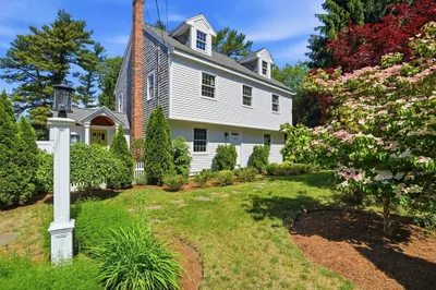 26 Acorn St