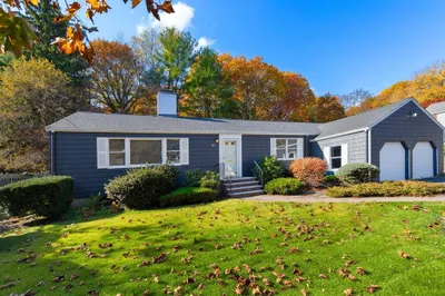 10 Robin Rd