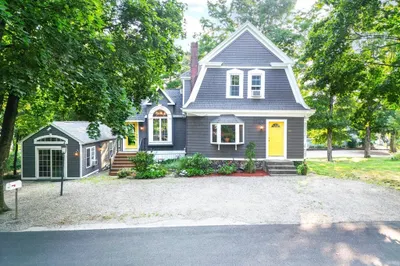 62 Pleasant St 1