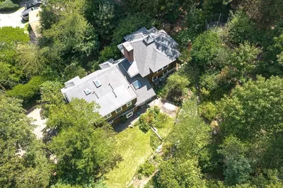 55 Pleasant St 1