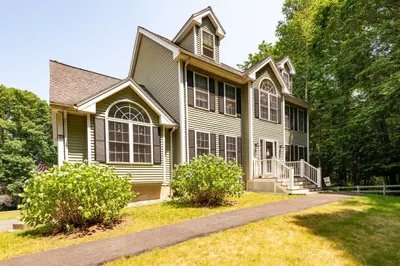 25 Colonial Farm Rd