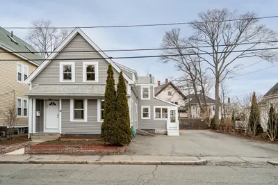 26 Gay St