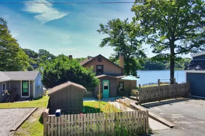 190 Pelletier Lane 1