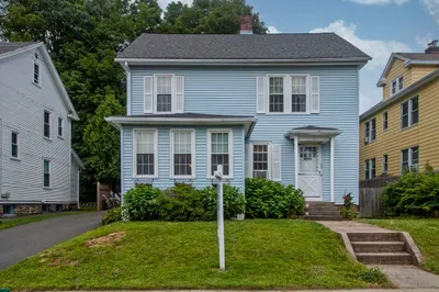 129 Hillside Ave 1