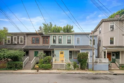 38 Newbern St
