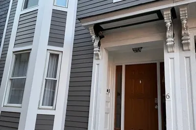 6 Holden Row 1