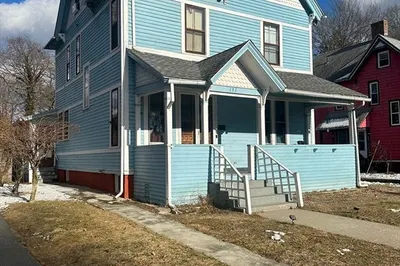 191 Thompson St
