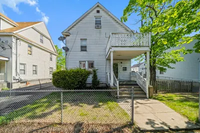77 Parkside St 1