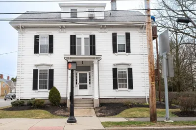 35 Locust St #3 1