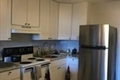 116 Spring St #B8 1