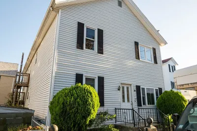 96 Wellington St