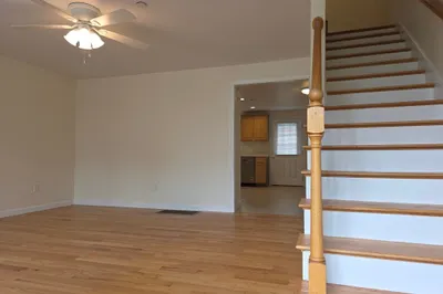 958 Warren Ave #7 1
